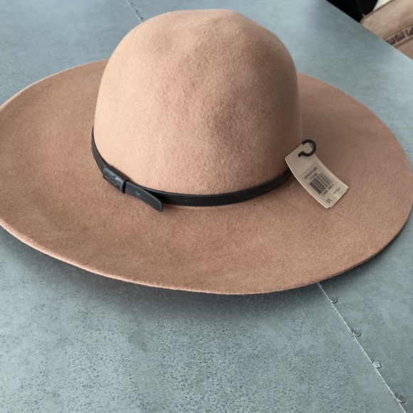 Levi's Accessories - Levi’s Tan Wool Felt Floppy Boho Hat // NWT